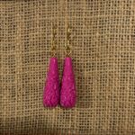 PENDIENTES LAGRIMA FUCSIA BROCADA