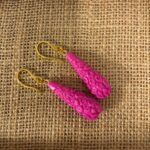 PENDIENTES LAGRIMA FUCSIA BROCADA - Imagen 2