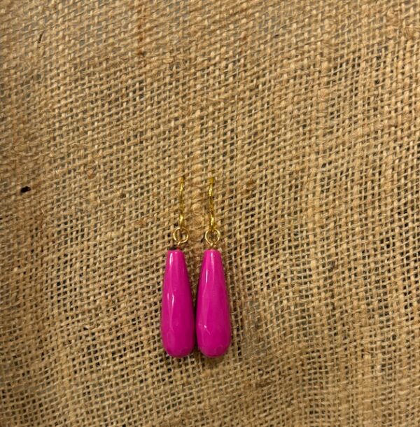 PENDIENTES LAGRIMA FUCSIA