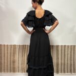 MOD. 3 VOLANTES LISO NEGRO CON ENCAJE DE BOLILLO - Imagen 3