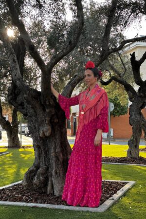 MOD. MARIA VOLANTITOS BASICO, BUGANVILLA CON LUNARES CORAL.